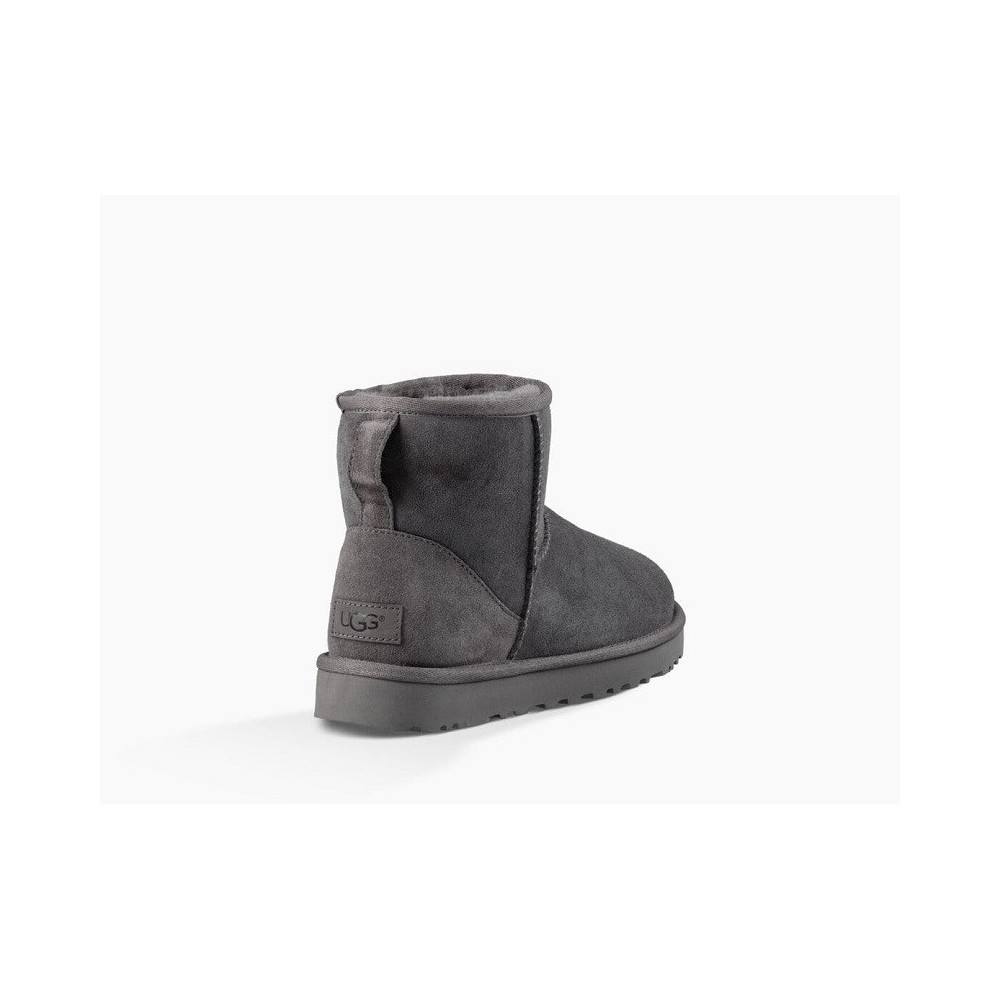 UGG CLASSIC MINI II STIVALI
